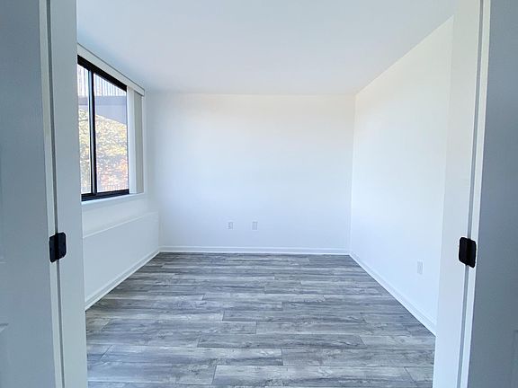 4th image of 4401 Lee Hwy APT 35