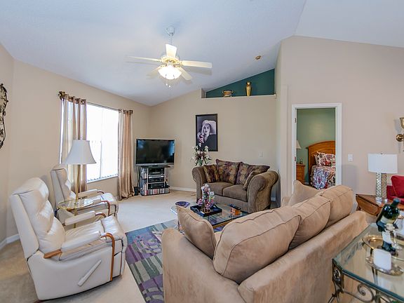 4th image of 1565 Country Ct
