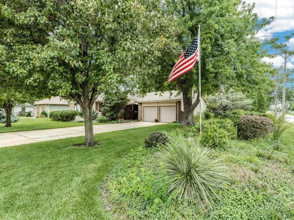 101 S Emporia Ave, Valley Center, KS 67147