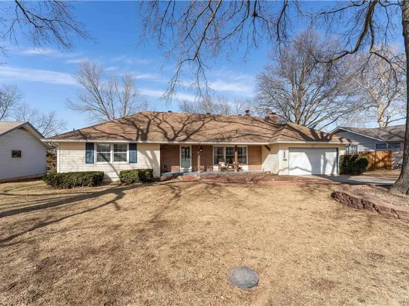 600 E 106th St, Kansas City, MO 64131