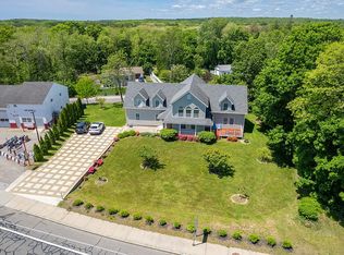 5 S Main St, Bradford, RI 02808