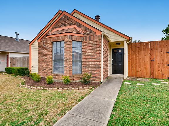 2nd image of 212 Teakwood Ln