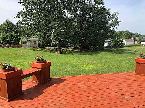 4th image of 633 Weston Cir