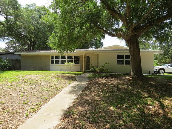 2nd image of 958 Parkwood Dr