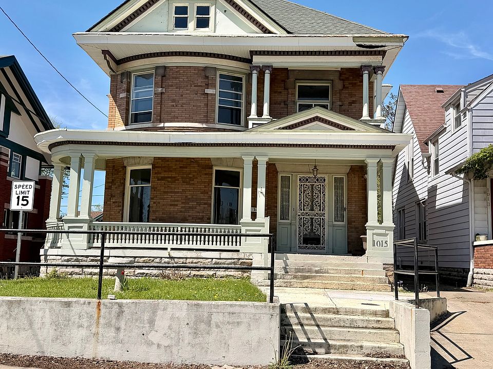 1st image of 1015 Delaware St
