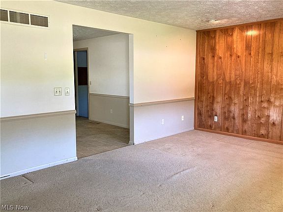 4th image of 510 Brookfield St