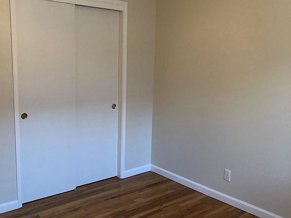 5th image of 2145 N Garden Ave