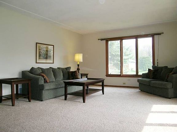 2nd image of 2901 36th Ave NE