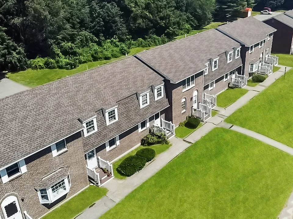 Meadowbrook Village