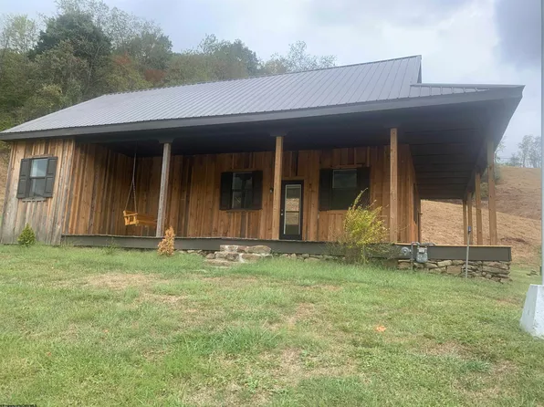 35 Wilson Siding Rd, Horner, WV 26372