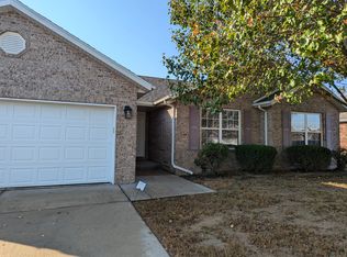 4516 W Bull Run Battle St, Battlefield, MO 65619