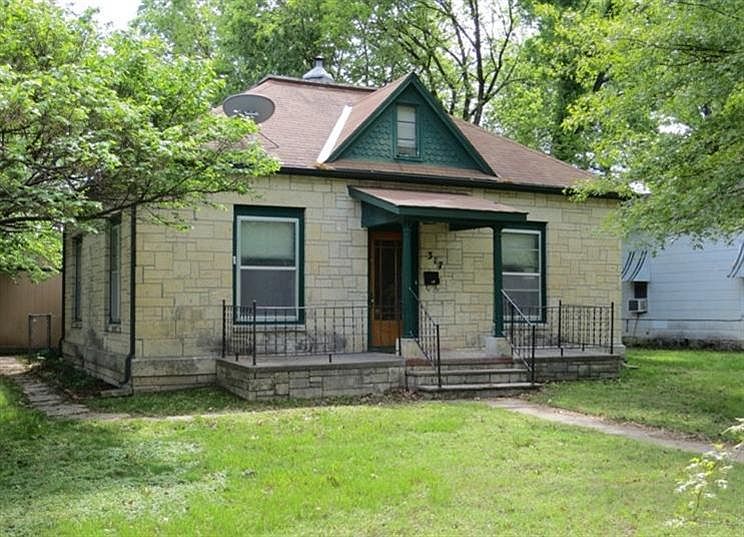 317 W 8th St, Junction City, KS 66441 Zillow