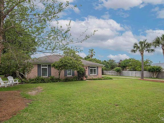 3rd image of 3625 Goya Ct