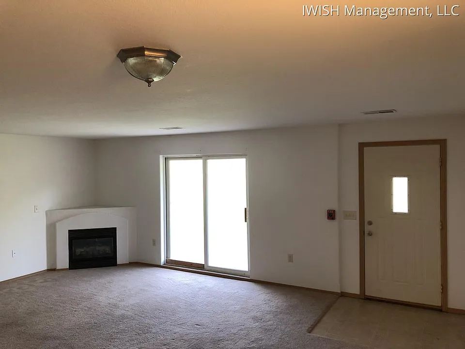 LC230B - Living Room_10022019