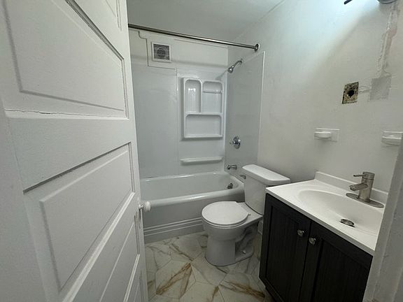 4th image of 320 W Vine St #1