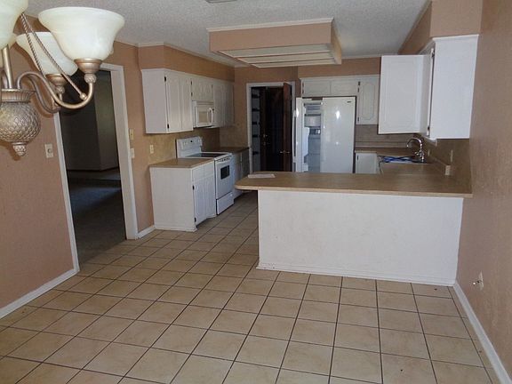 4th image of 2113 NW 55th St