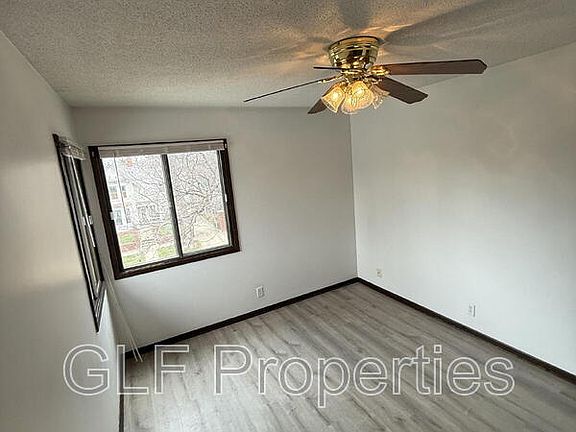 3rd image of 1413 2nd Ave #12