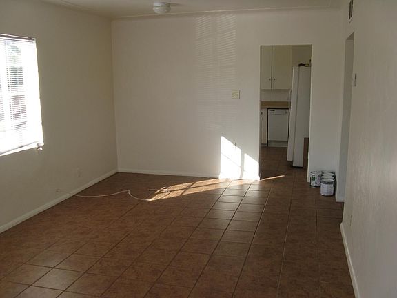 Living Room & Breakfast area