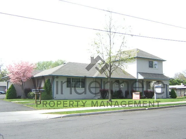 938 Reeves Ln #&-104