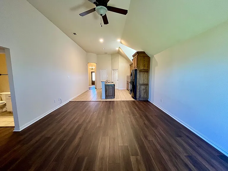 921 Raleigh Path Rd — Photo 5