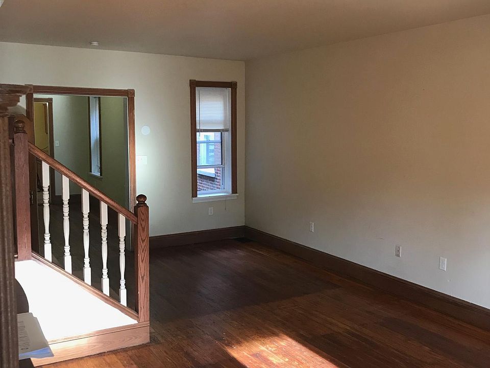 1st image of 515 N Franklin St