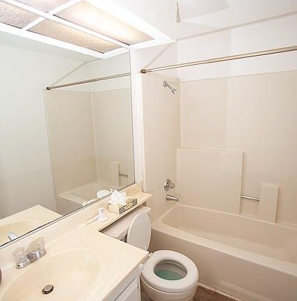 2nd image of 1820 Club Dr