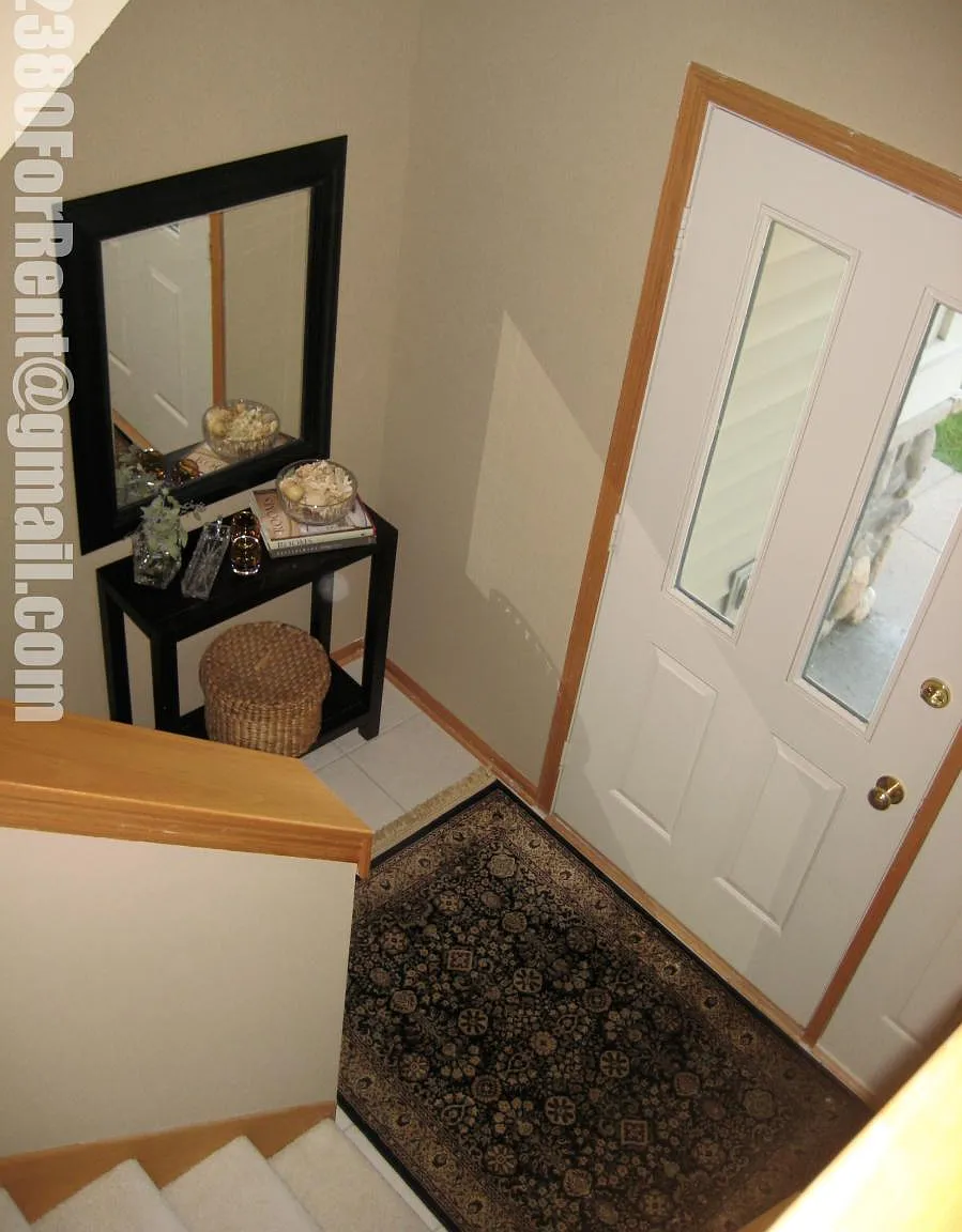 2 bed, 1.5 bath, 1600 sqft, $2,145 — Photo 3