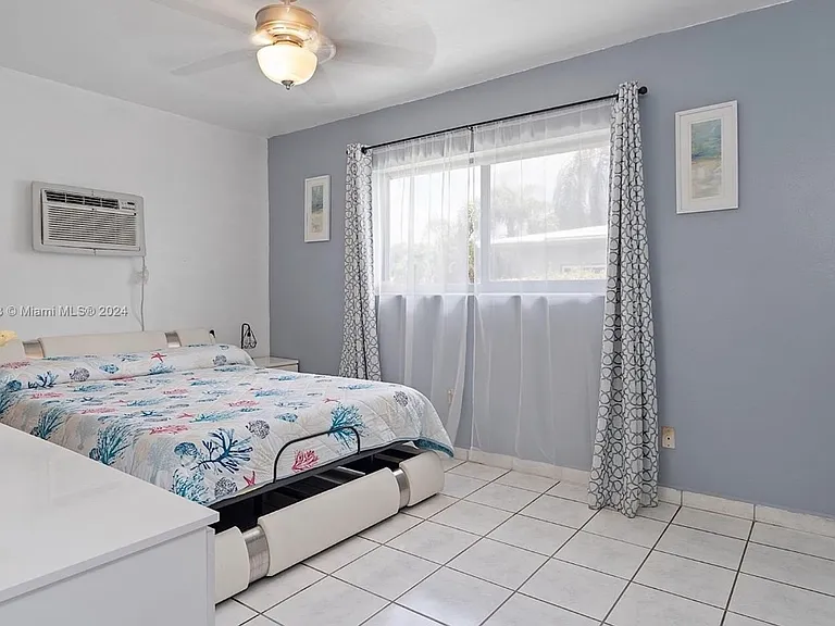 3112 SW 16th St — Photo 9