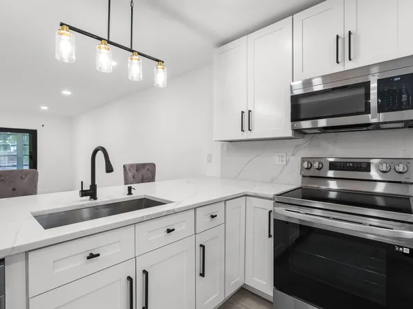 5 Abbey Lane #207, Delray Beach, FL 33446