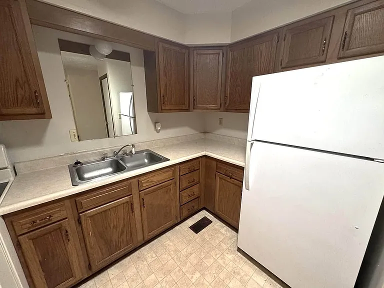115 Southview Dr — Photo 5