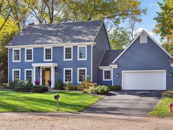 2391 Vernon Cir, Minnetonka, MN 55305