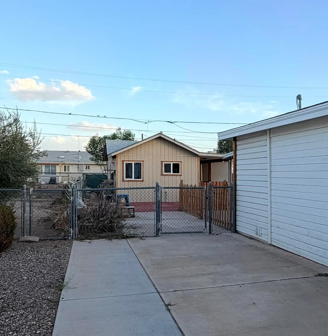 1 bed, 1.0 bath, 170 sqft, $1,100 — Photo 2