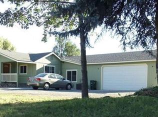 832 Schroeder Ln, Grants Pass, OR