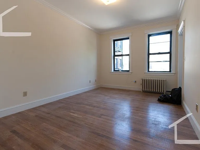27 Glenville Ave #1 — Photo 2