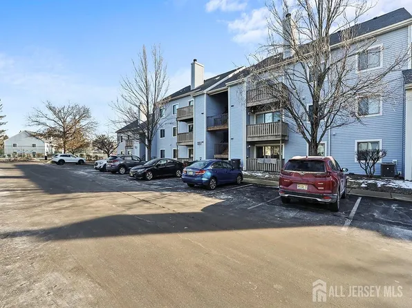 1214 Aspen Dr, Plainsboro, NJ 08536