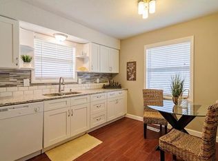 9005 W 85th St, Overland Park, KS 66212