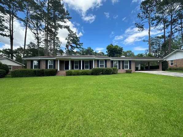 2209 Young Dr, Valdosta, GA 31602