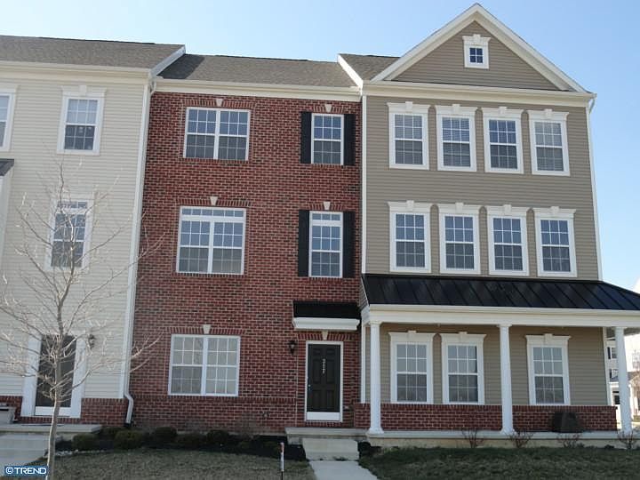 1st image of 317 S Parkway Dr