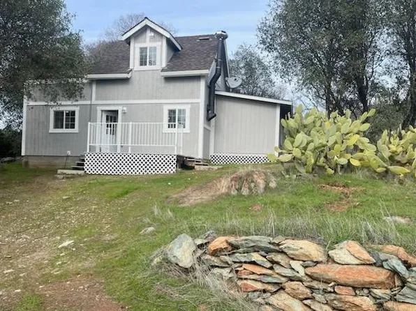 2172 Roan Rd, Angels Camp, CA 95222