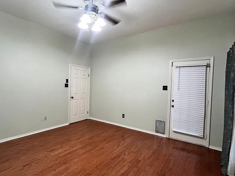 1318 Point West Dr — Photo 11