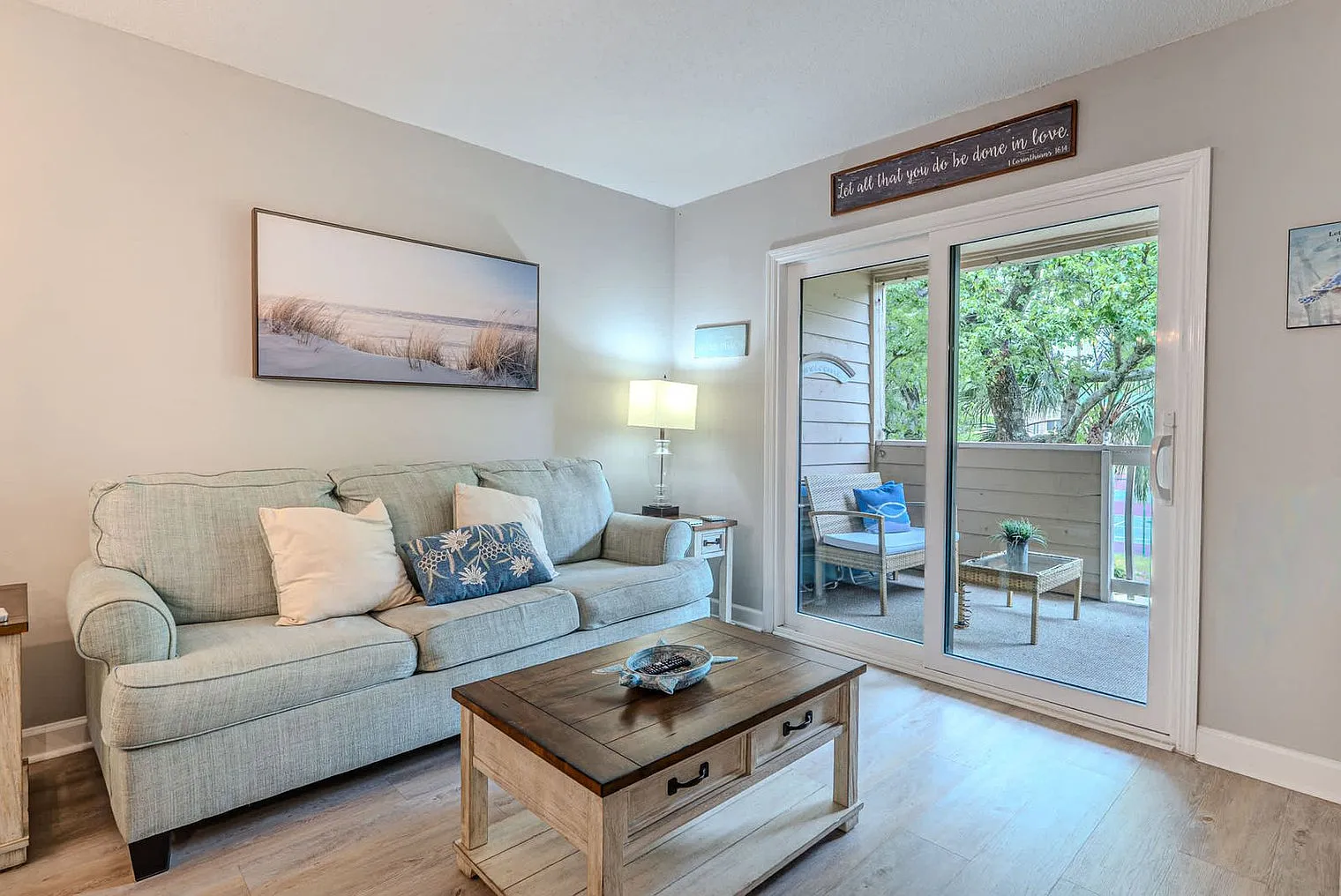 2 bed, 2.0 bath, 914 sqft, $2,729 — Photo 2