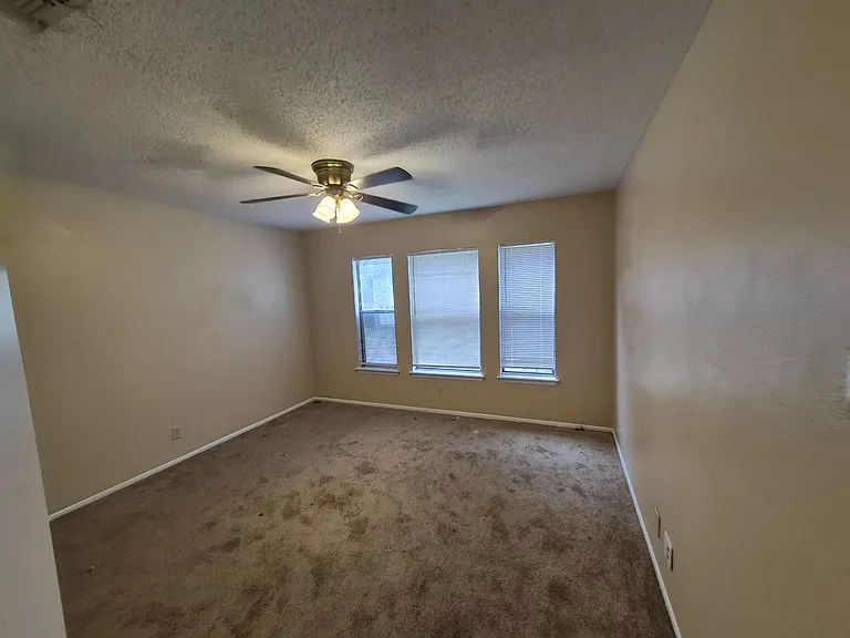7314 Justino Trl — Photo 48