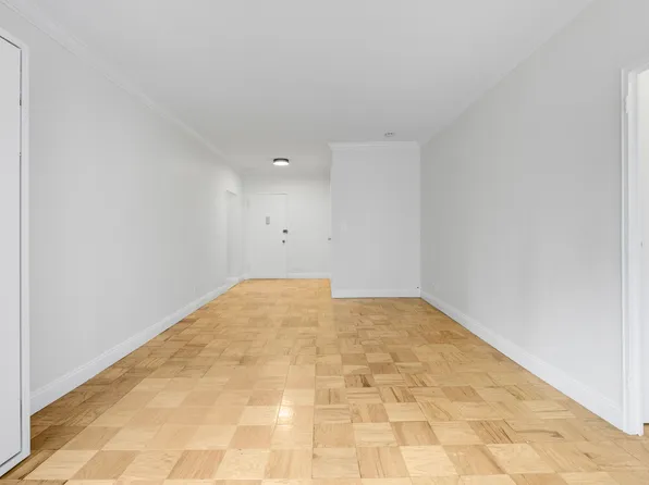 305 East 40th Street image 11 of 25