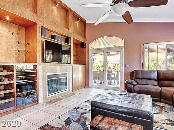 3rd image of 467 Mountain Heights Ct