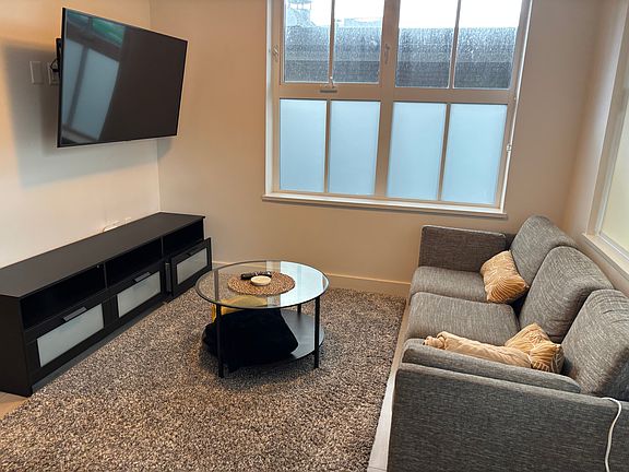 3rd image of 1716 Napier St #202