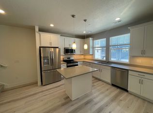597 N Nichole Ln #191, Farmington, UT 84025