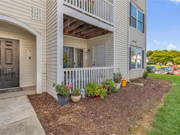 5112 McConnell Dr, Kernersville, NC 27284