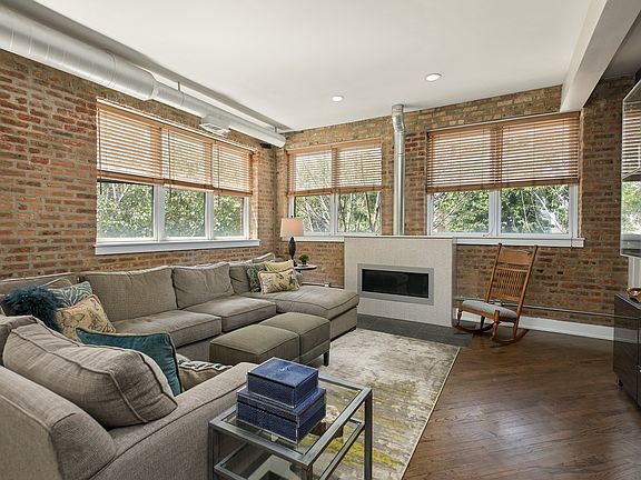 2nd image of 2533 N Ashland Ave APT 2F