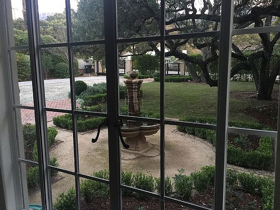 Front yard view