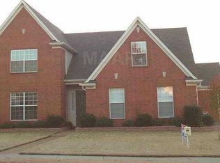 1125 Stable Run Dr, Cordova, TN 38018